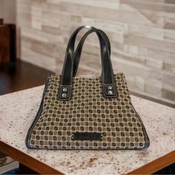 Nine Co fabric handbag - Picture 1 of 8